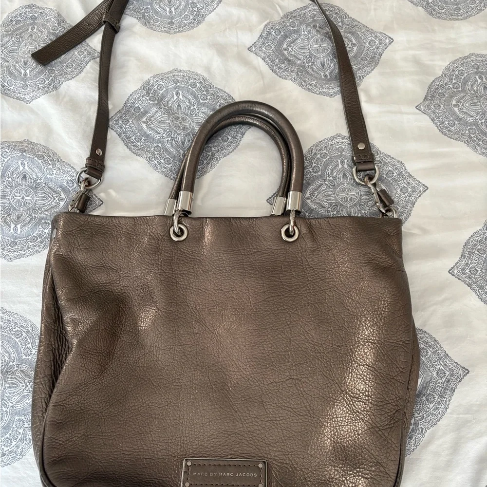 Marc Jacobs Metallic Leather Tote Bag - Picture 14 of 16